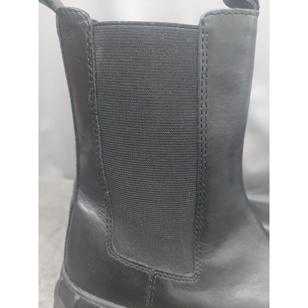 Steve Madden Black Combat Style Platform Boots Size 6.5